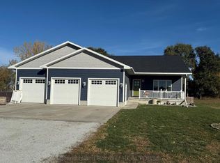 402 E Nebraska St, Cairo, NE 68824