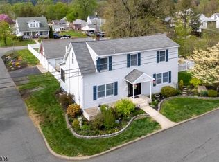 7 Park Sq, Lopatcong Twp., NJ 08865