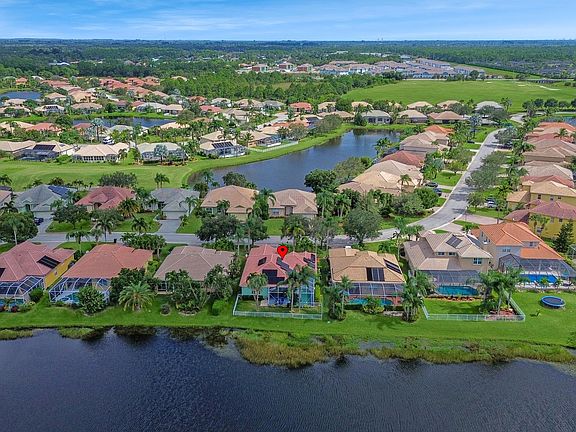 5th image of 331 NW Sheffield Circle