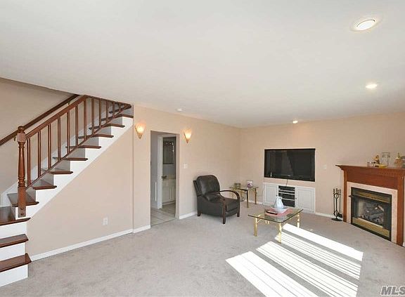 3rd image of 2488 Arthur Ct