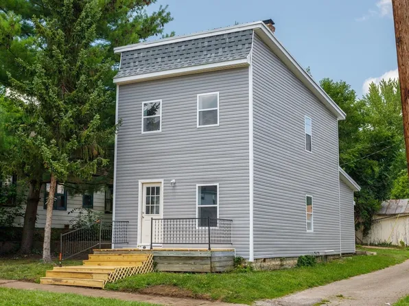 616 W 9th St, Connersville, IN 47331