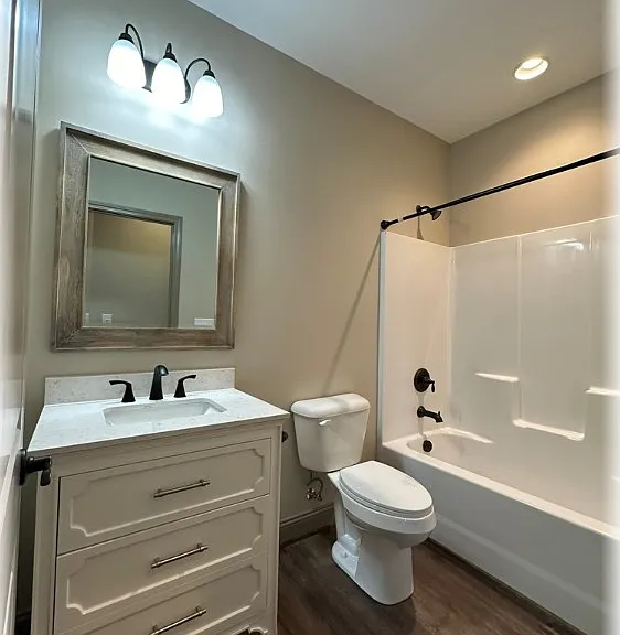 304 Cottage Hill Ct — Photo 11