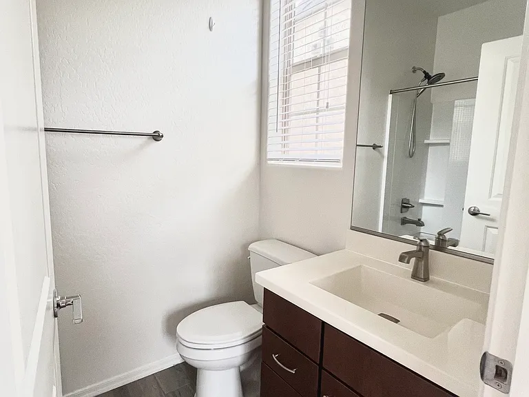 1728 E Dogwood Ln — Photo 15