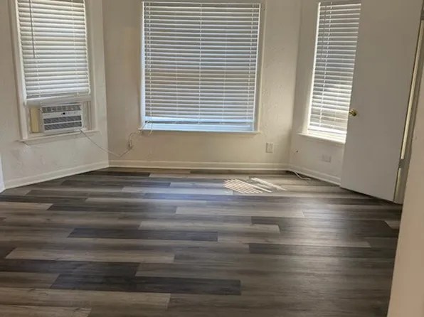 90 W Main St, Chicago Heights, IL 60411