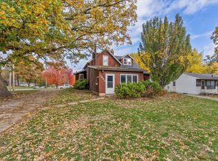 1930 Castle St, Waterloo, IA 50701