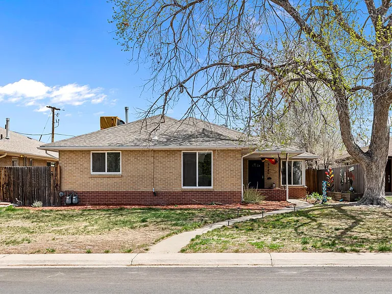 3682 Hudson St — Photo 20