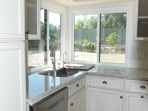 2nd image of 1015 Belmonte Dr