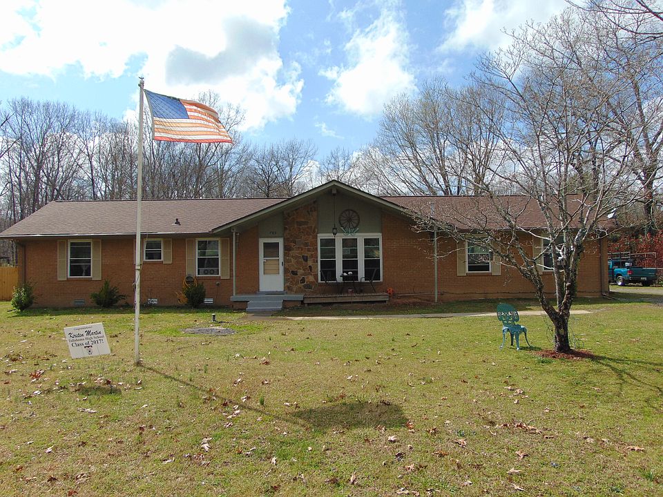 All brick, great area! 