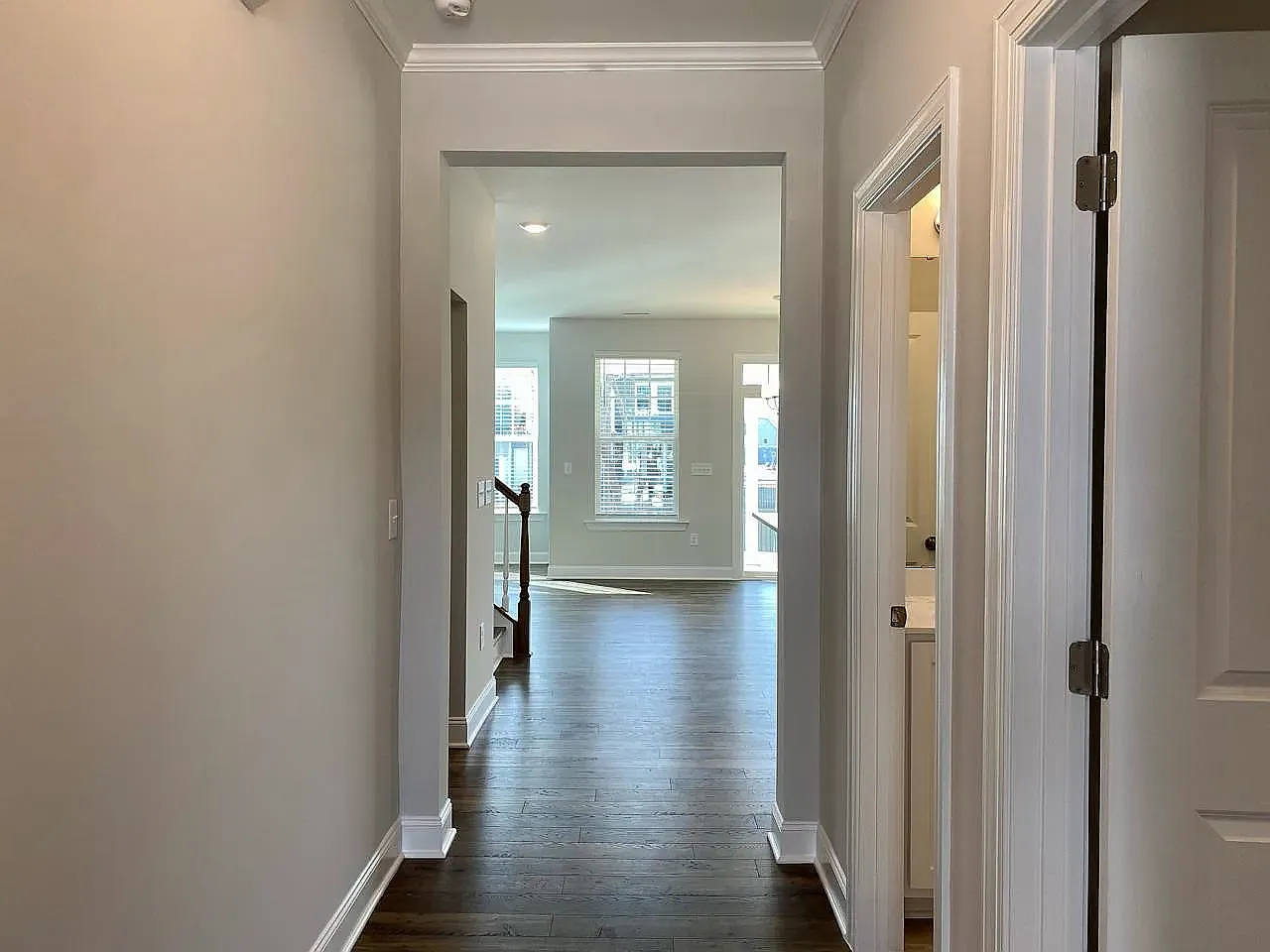 4 bed, 2450 sqft, $2,550 — Photo 3