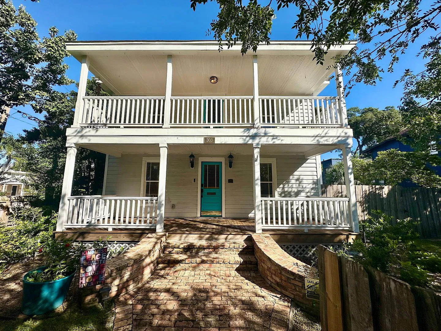 Charming 4-Bedroom Home in the Heart of Lake Eola Heights! — Photo 1