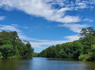 Lynnlake Ct, Barhamsville, VA 23011