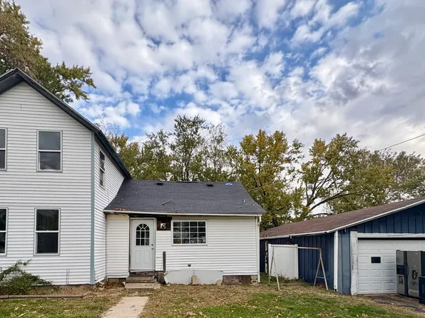 314 W Division St, Amboy, IL 61310