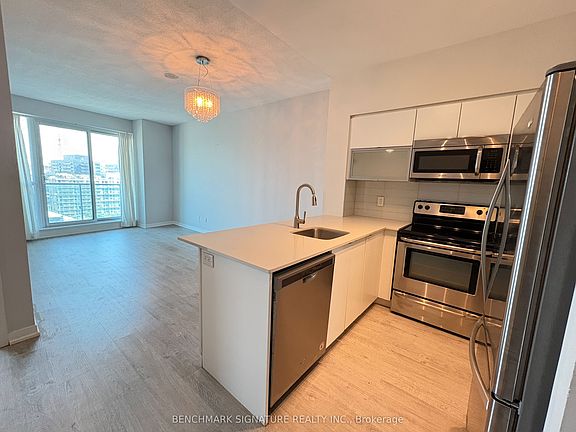 5th image of 150 E Liberty St #1216