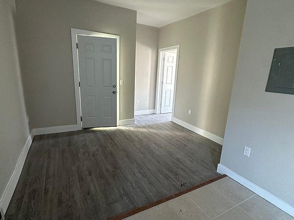 2nd image of 863-865 S 16th St #2C