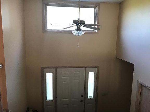 4th image of 24746 University Ave NW