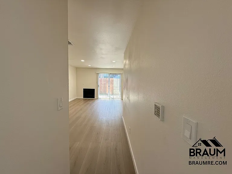 14257 FRIAR ST. — Photo 9