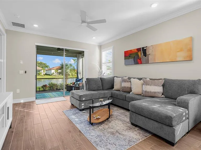 256 Teramo Way — Photo 8