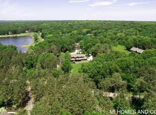 6413 Sand Castle Dr, Holland, MI