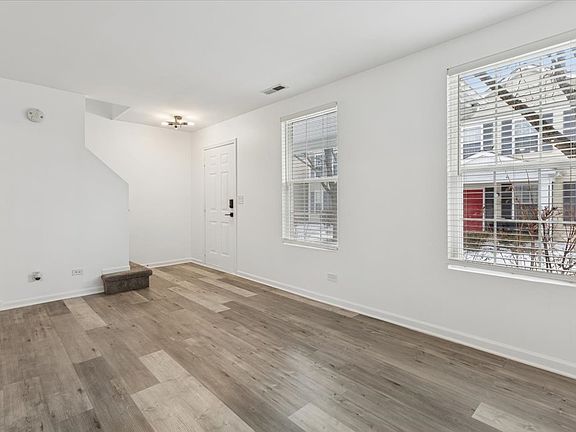 5th image of 780 Symphony Dr #780