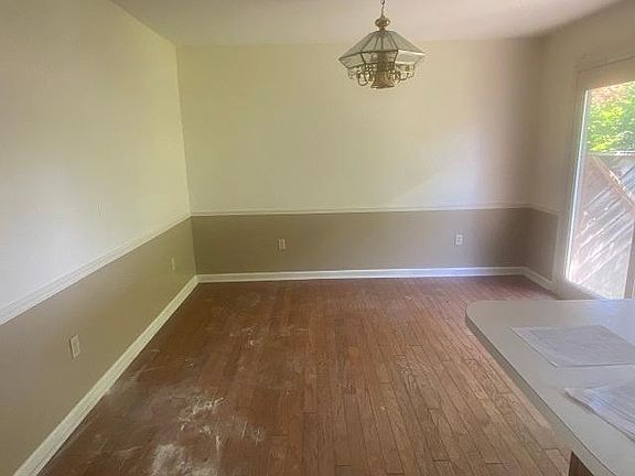 5th image of 513 N Lock Ave