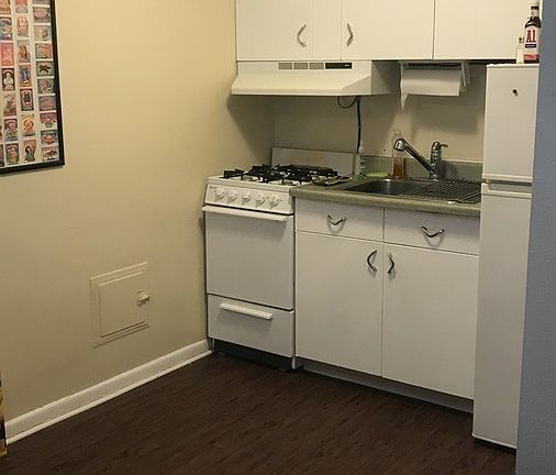 4th image of 1250 N Logan St APT 301