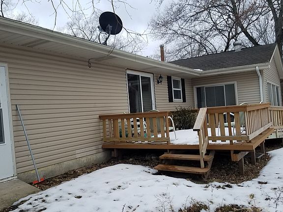 2nd image of 320 Sydenham St