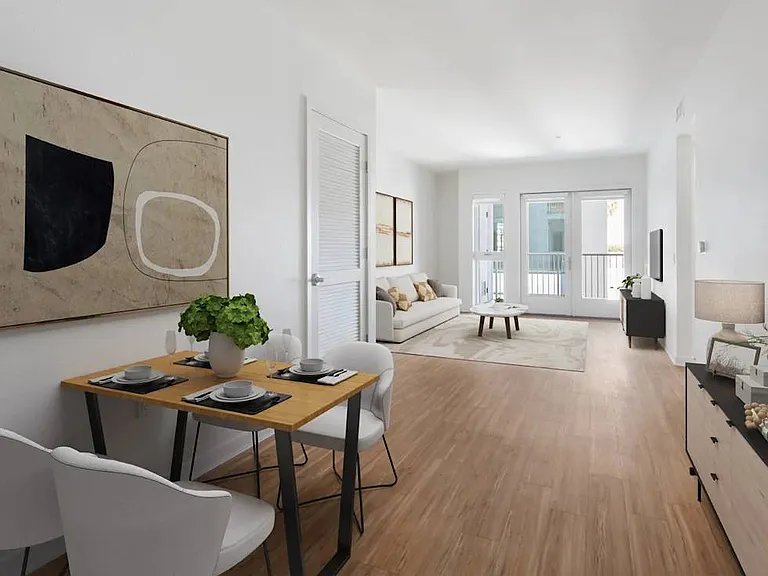 Mayfair Residences — Photo 43