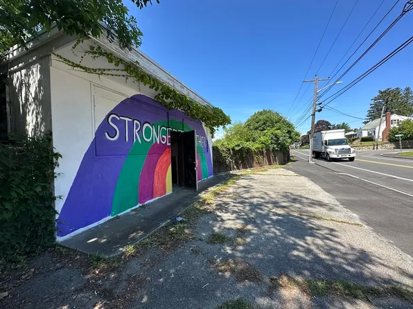 211 Green St, North Weymouth, MA 02191