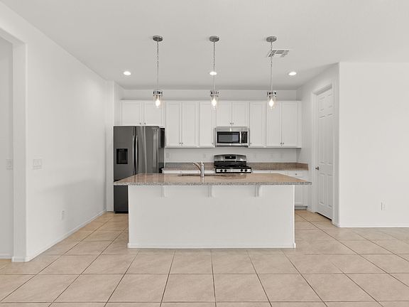 3rd image of 7545 W SUPERIOR Avenue