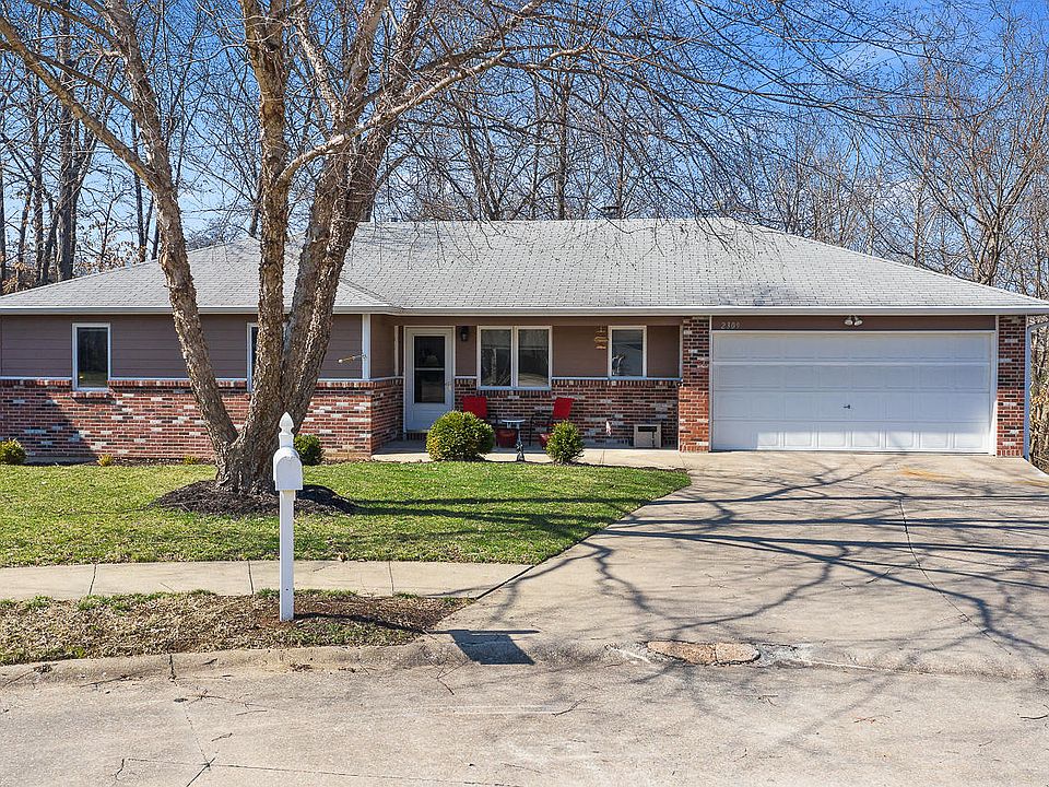 1st image of 2309 Bridgewater Dr