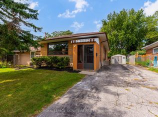 4 Stillbrook Ct, Toronto, ON M1E 3W7