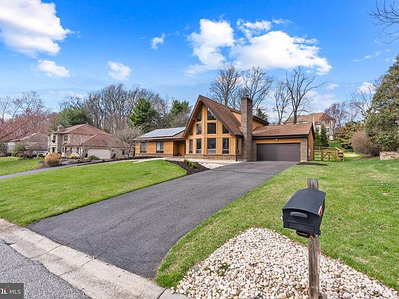 2nd image of 40 Raphael Rd