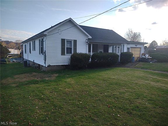 3rd image of 463 Grant St