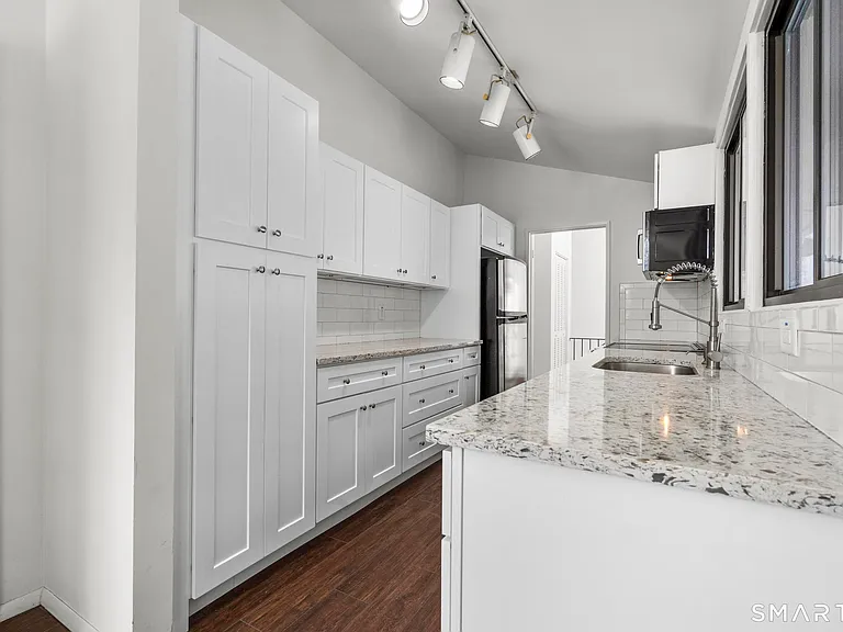 304 Olmstead Hill Rd — Photo 10