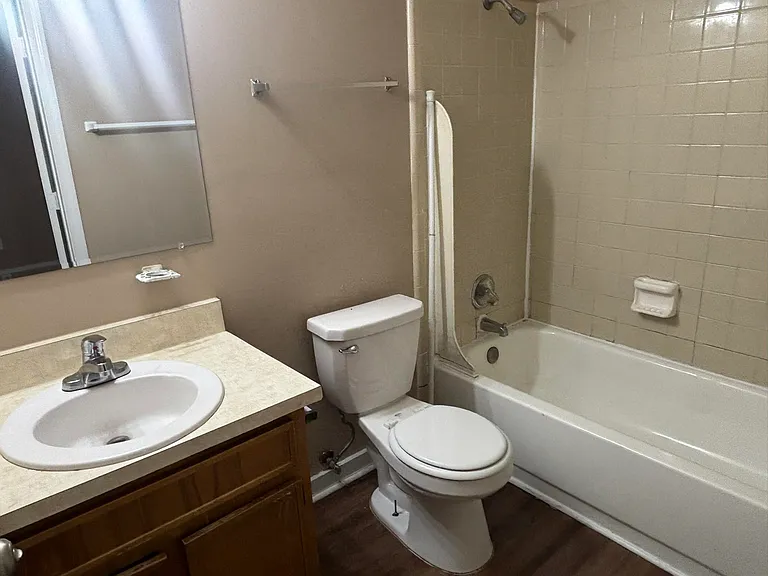1909 Nekoma Ct — Photo 19