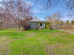 819 Skeet Club Rd, High Point, NC 27265