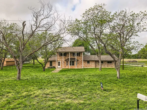 7052 Tree Bend, China Grove, TX 78263