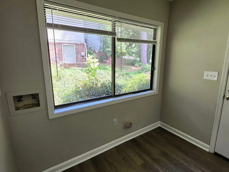 1693 Briarbend Ct — Photo 15