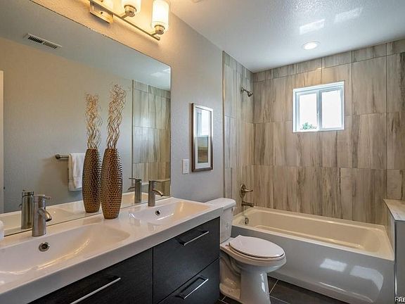 3rd image of 2209 S Fox Street