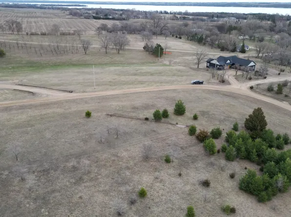 Moore St, Starbuck, MN 56381