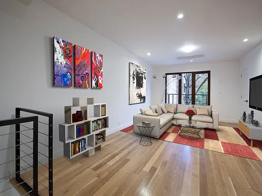 Sold by Sotheby's International Realty | media 15