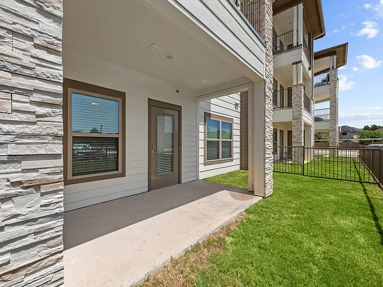 Grand at Cibolo — Photo 34