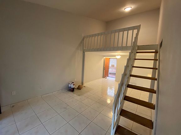 5th image of 10237 NW 9th Street Cir #208-4