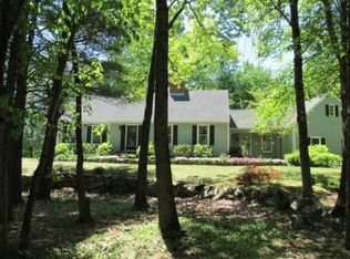 7 Winding Hollow Rd, Amherst, NH 03031
