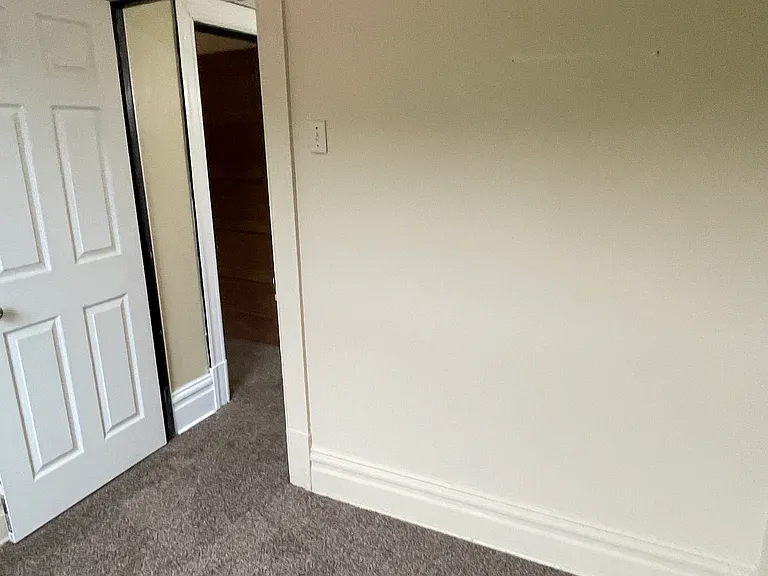 1250 Blackadore Ave — Photo 14