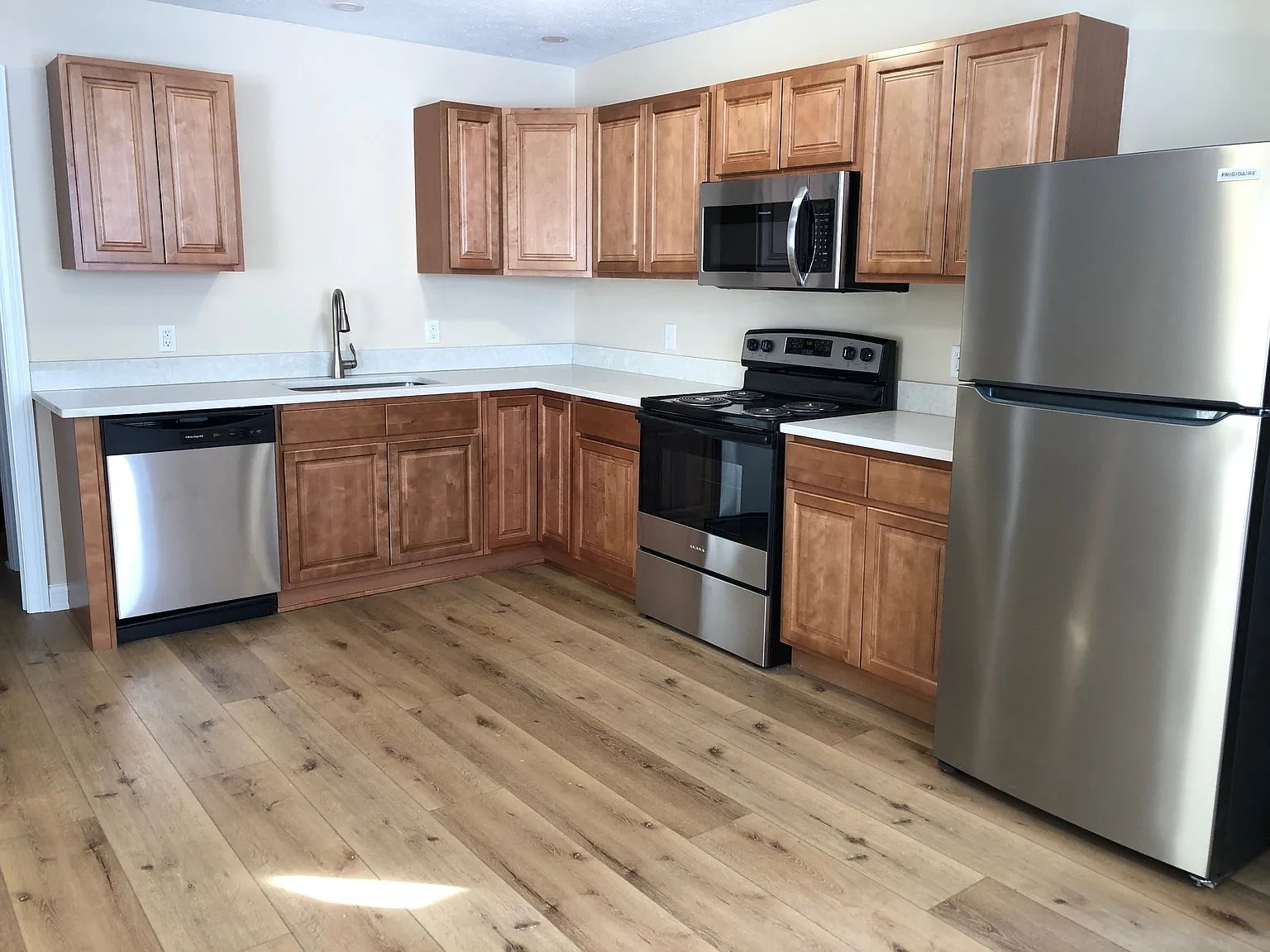 87 Meadows Dr — Photo 1