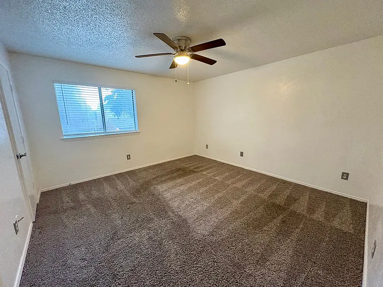 1607 Horizon St — Photo 9