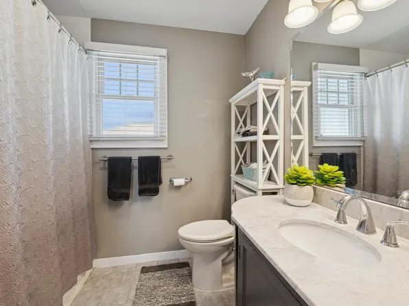 33 Beach 221st Street image 12 of 29