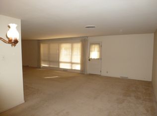 4020 Hillside Dr, Pueblo, CO 81008