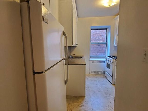 3rd image of 6561 Saunders St APT 2C